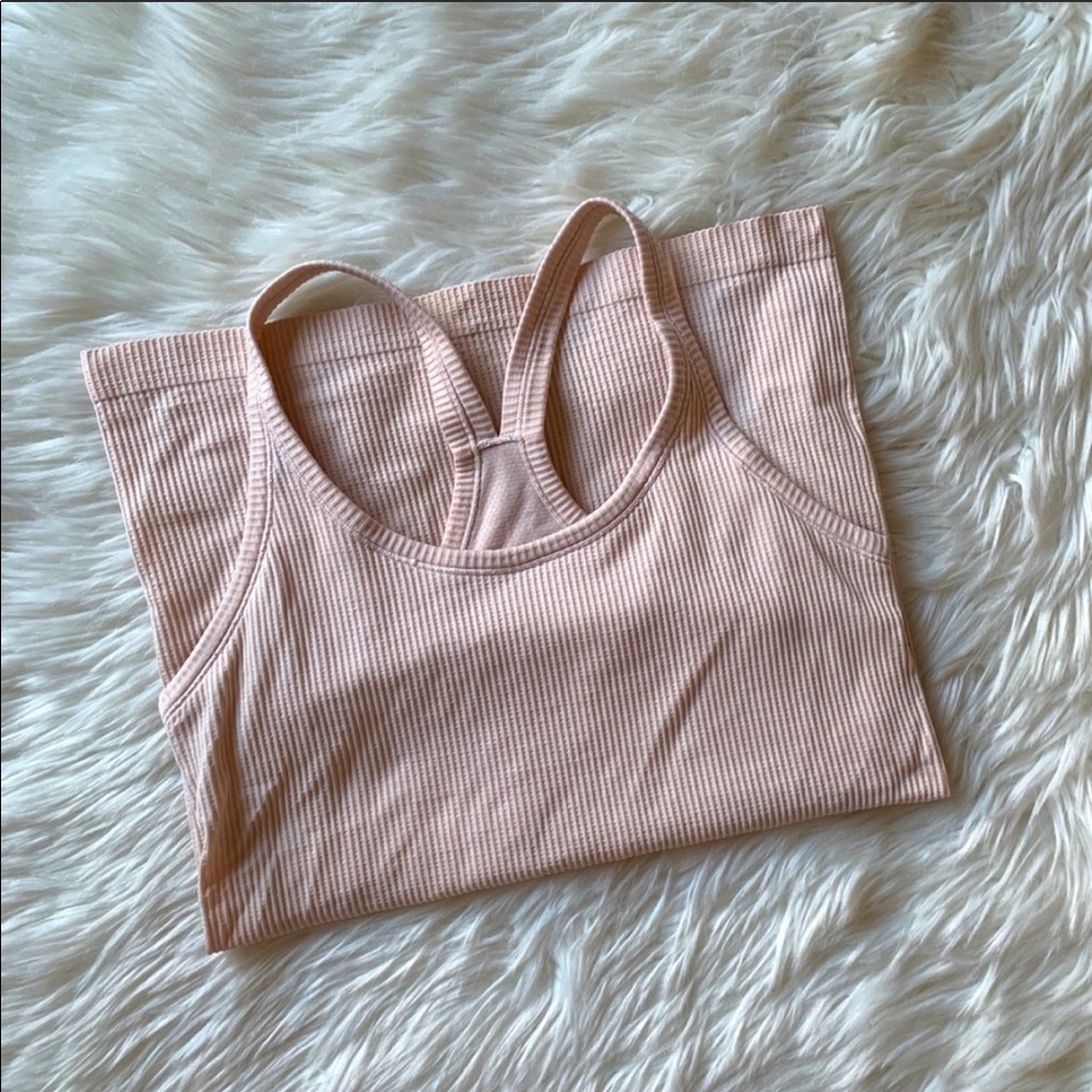 Lululemon Ebb to street tank